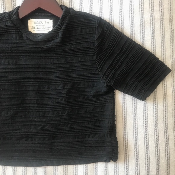 Hackwith Design House Becca Crop Tee - Picture 2 of 4